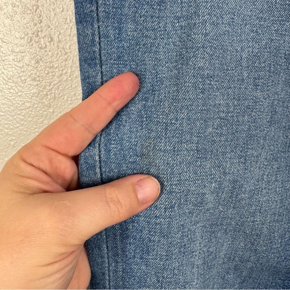 Reformation Cher High-Rise Flare Jeans in Ellis Wash Size 29 - Picture 4 of 8